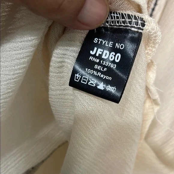 POL Cream Off-Shoulder Flutter Sleeve Dress Size Small PTP 18” Length 31” NWOT - Picture 5 of 5